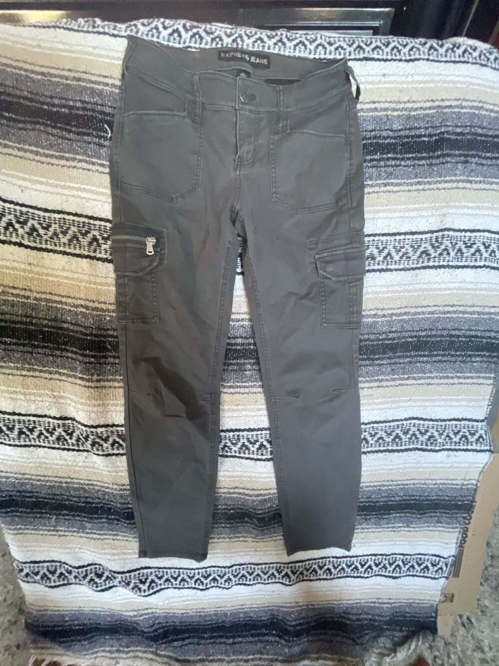 Express Jeans Women's Size 2 Gray Cargo Pants